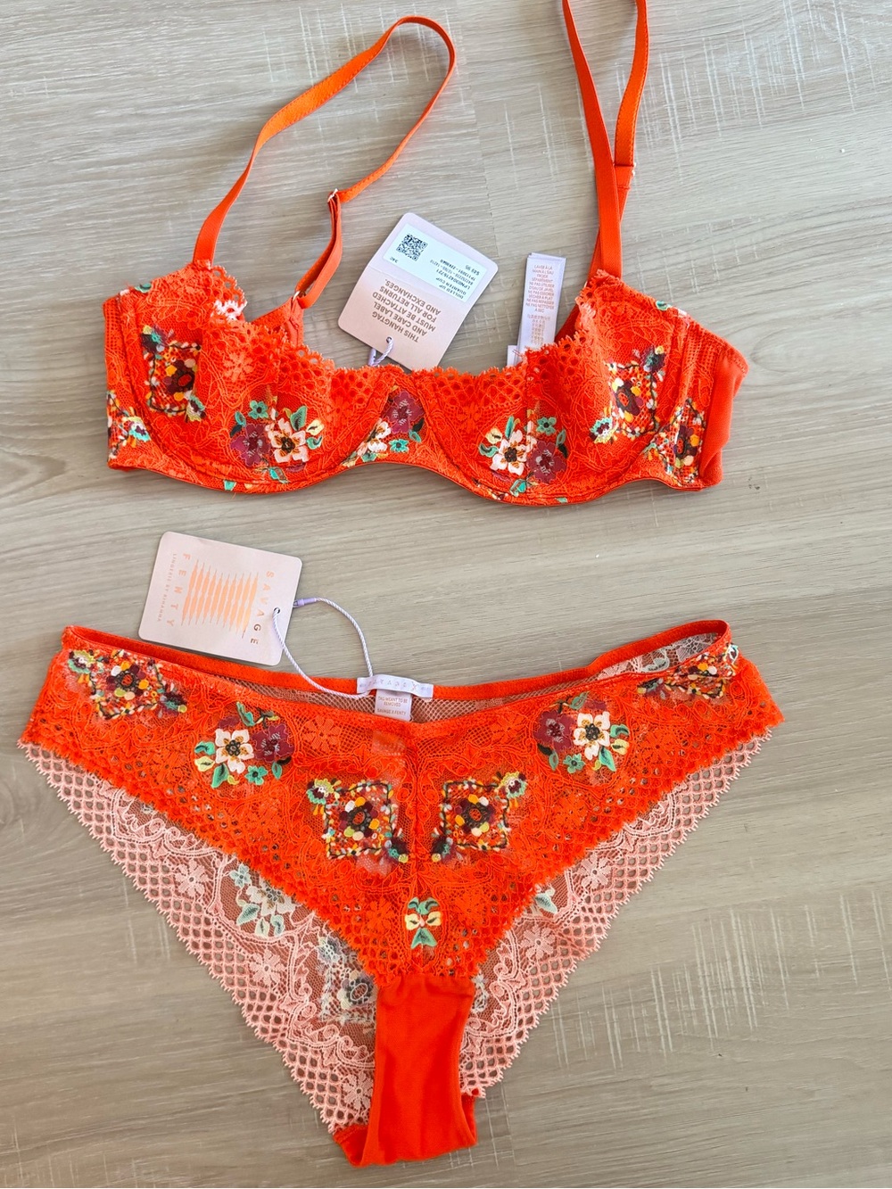 NWT Savage X Fenty Dolled Up Lace Bra 34C Panty M Set